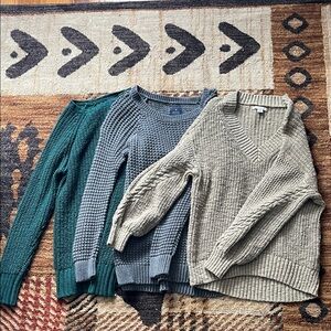 American Eagle sweater bundle